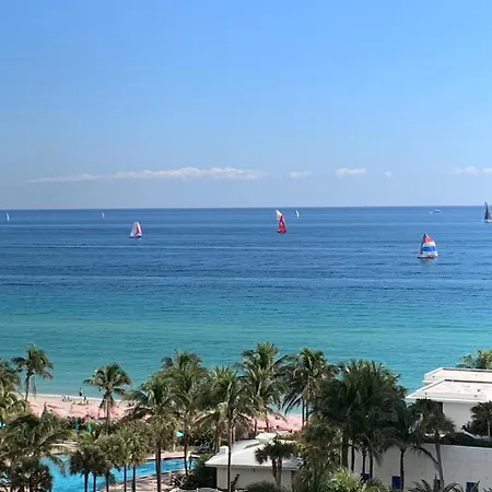 Miami Hollywood Condo With Pool And Partial Ocean View 003-21Mar
